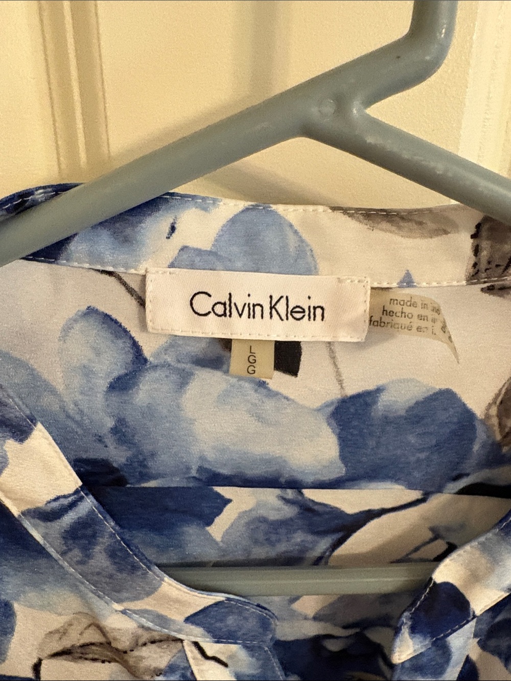 Calvin Klein White and Blue Floral Button-Front Blouse - Picture 2 of 3